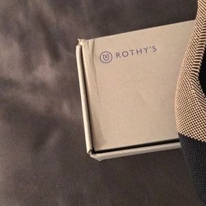 Women’s pointed toe flats in size 10. New in box.